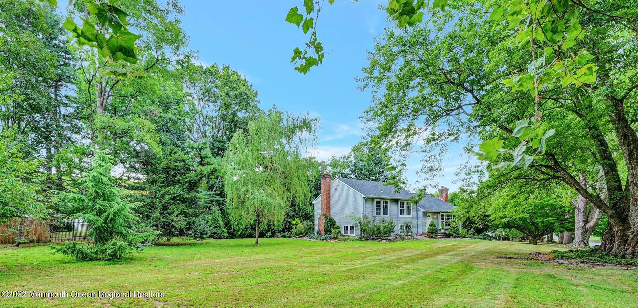 194 Ballantine Road Middletown, NJ 07748 - Photo 3 of 46 03-Expansive front and side yard