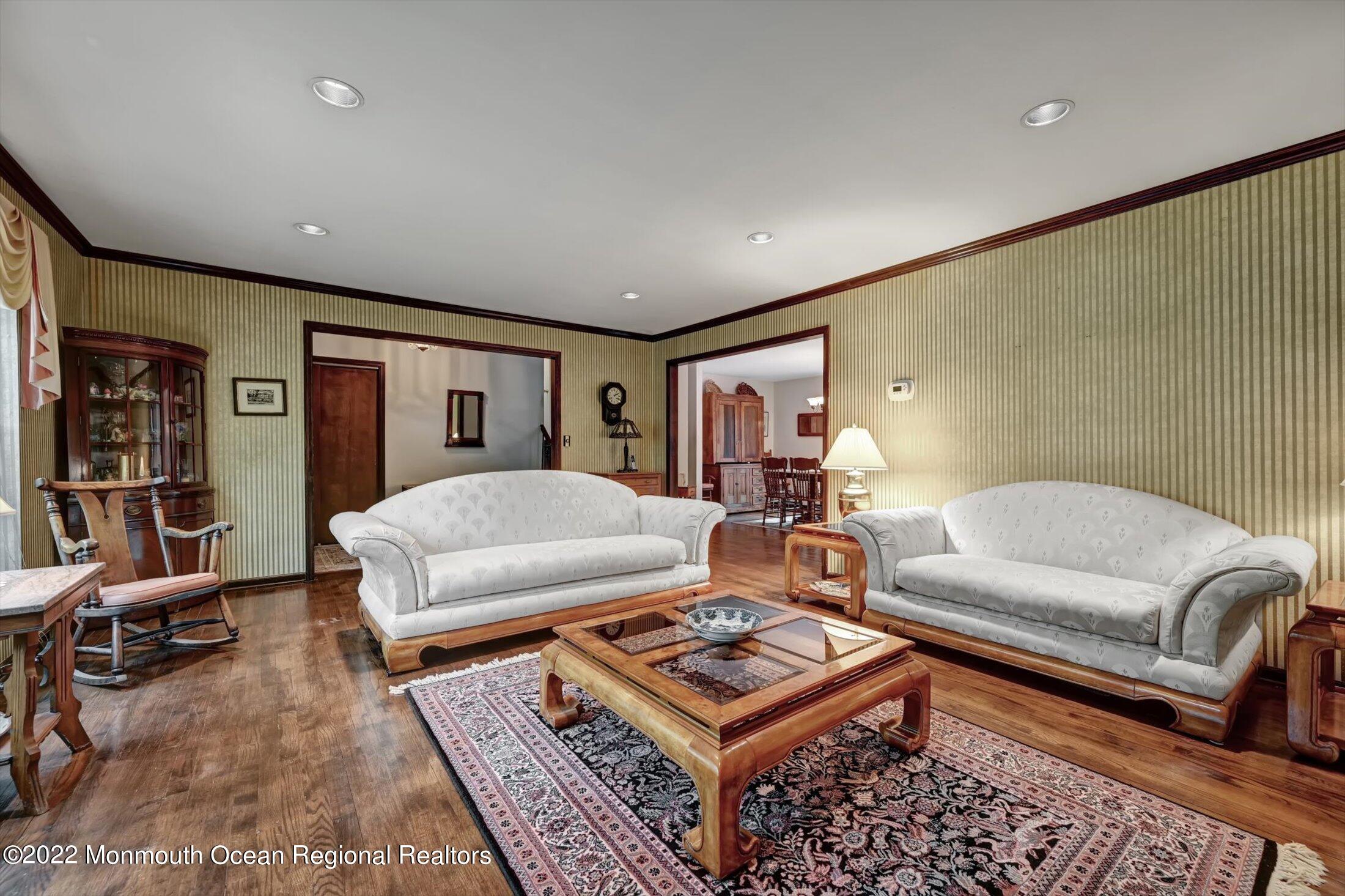194 Ballantine Road Middletown, NJ 07748 - Photo 8 of 46 08-Living room