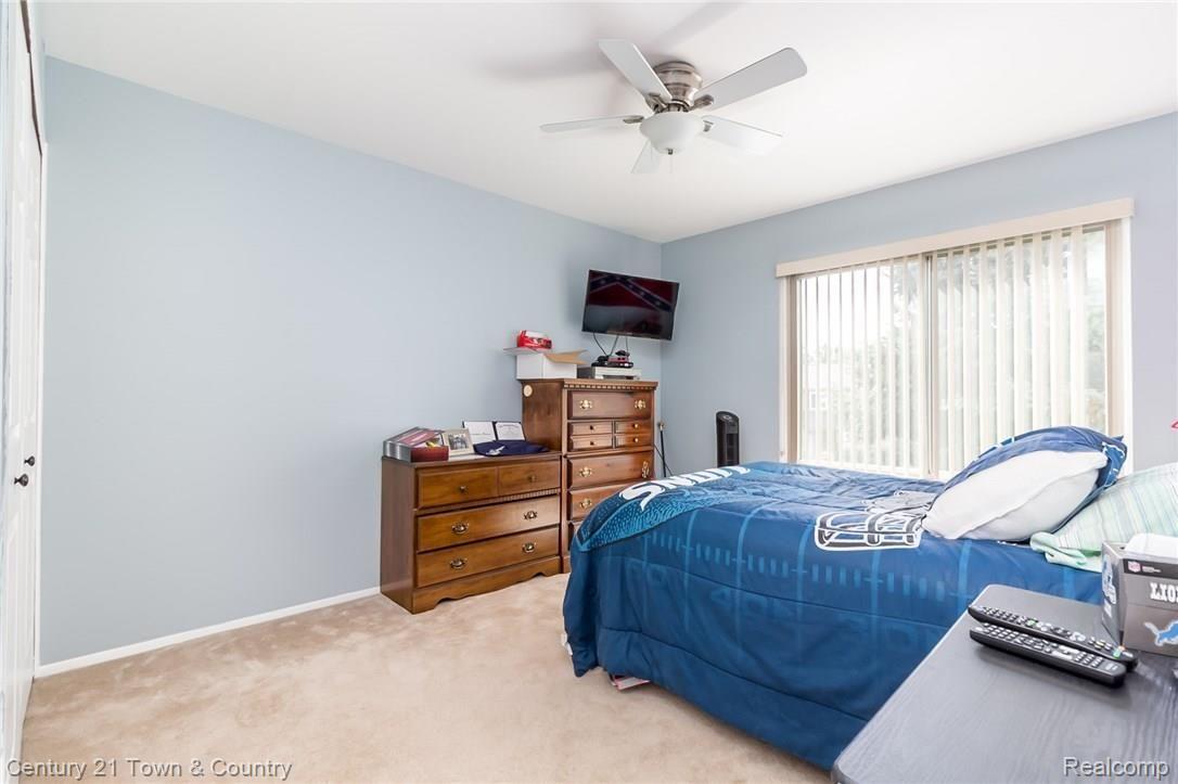 723 Baker Street Rochester, MI 48307 - Photo 24 of 37 723 Baker (24 of 37).jpg