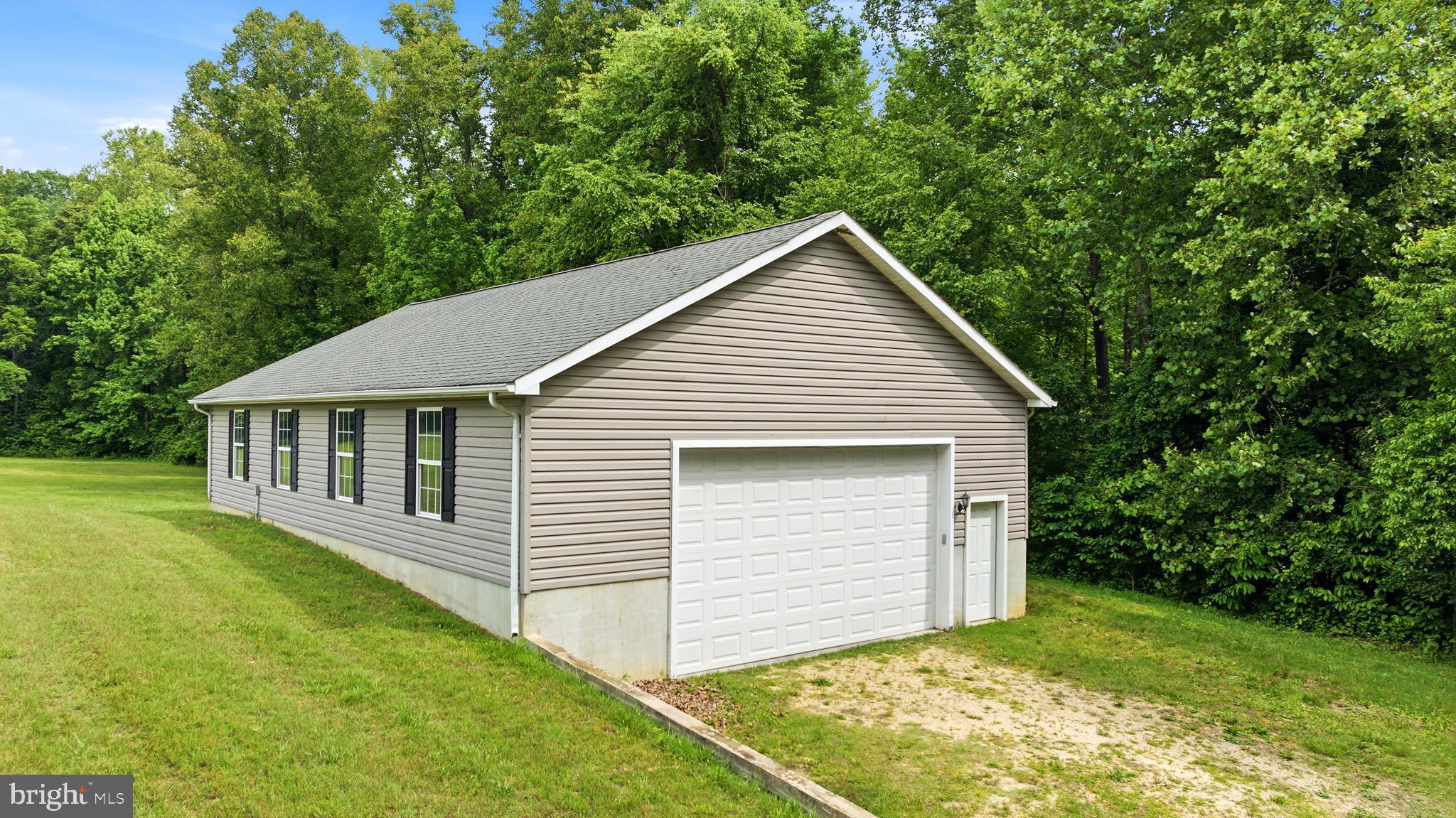 4570 Hawthorne Road Indian Head, MD 20640 - Photo 4 of 82 Detached garage / workshop