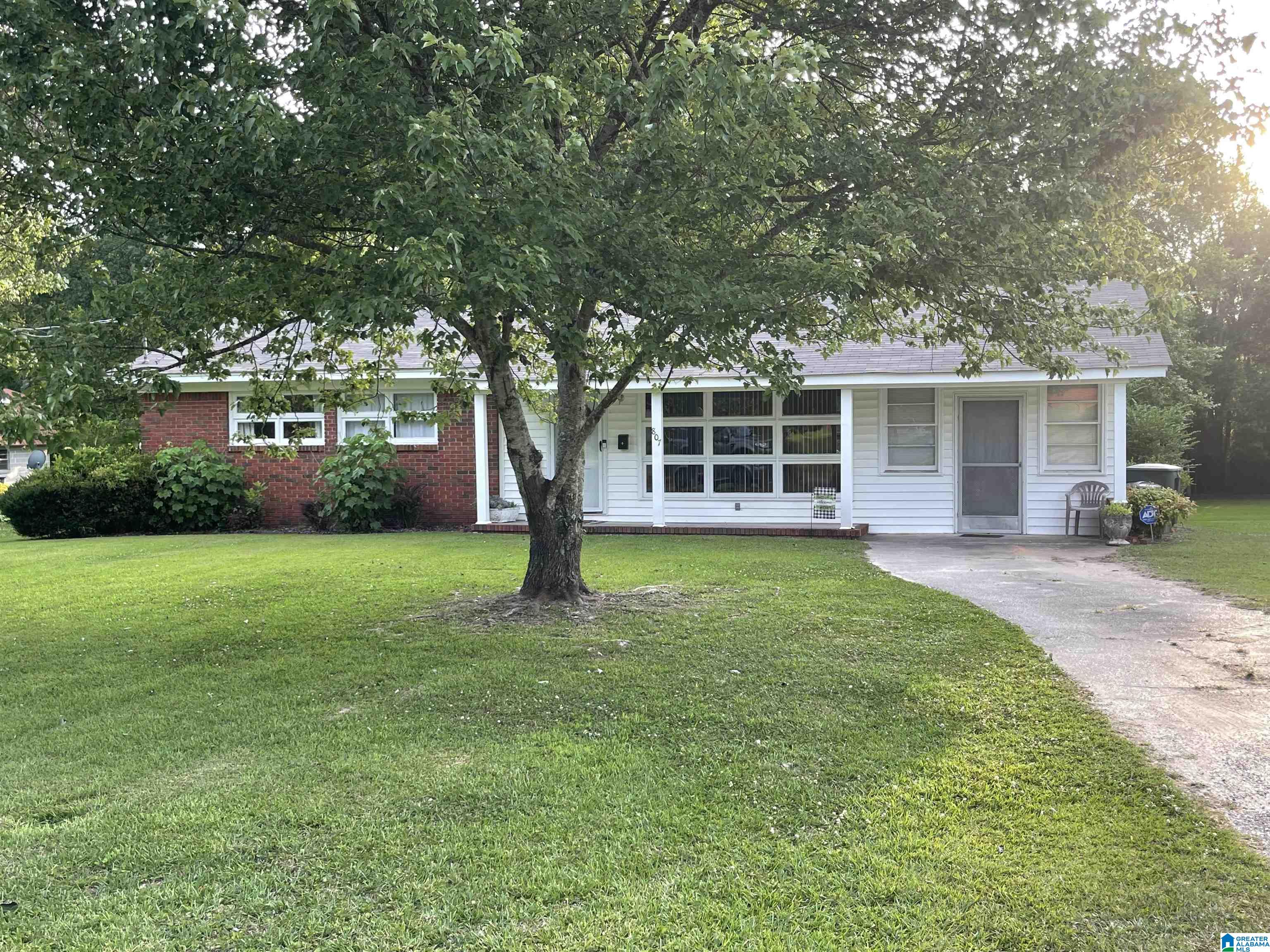 807 3rd Street Clanton, AL 35045 - Photo 4 of 39