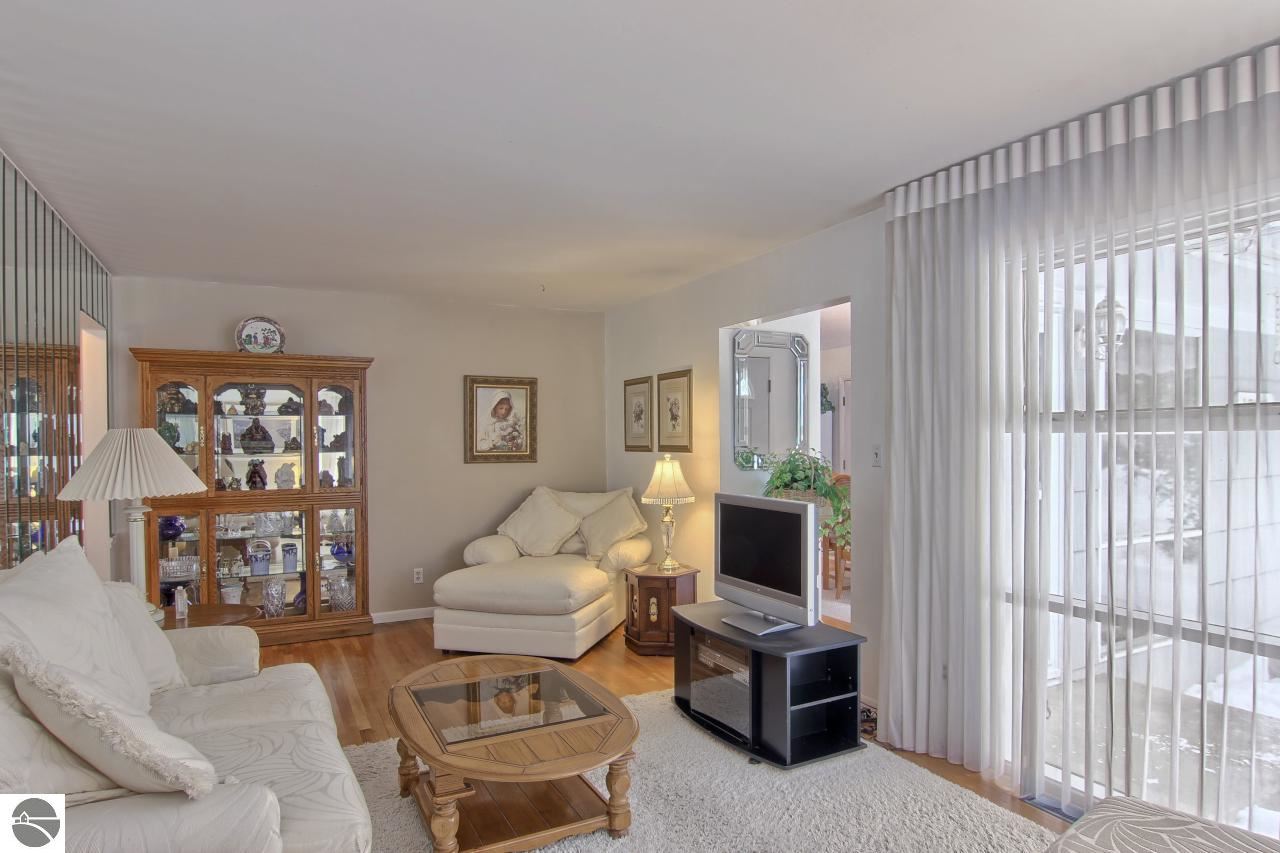 1226 Anderson Road Traverse City, MI 49686 - Photo 4 of 22 1794195-3.JPG