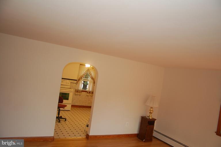 923 Prospect Mill Road Bel Air, MD 21015 - Photo 3 of 28 Living Room