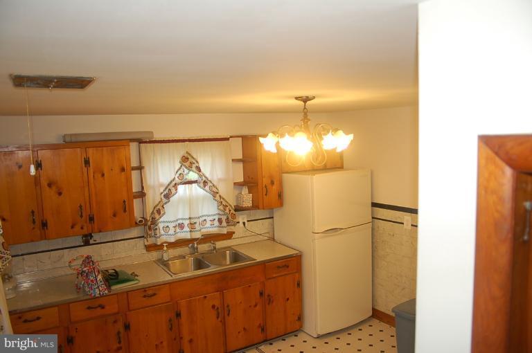923 Prospect Mill Road Bel Air, MD 21015 - Photo 8 of 28 Kitchen