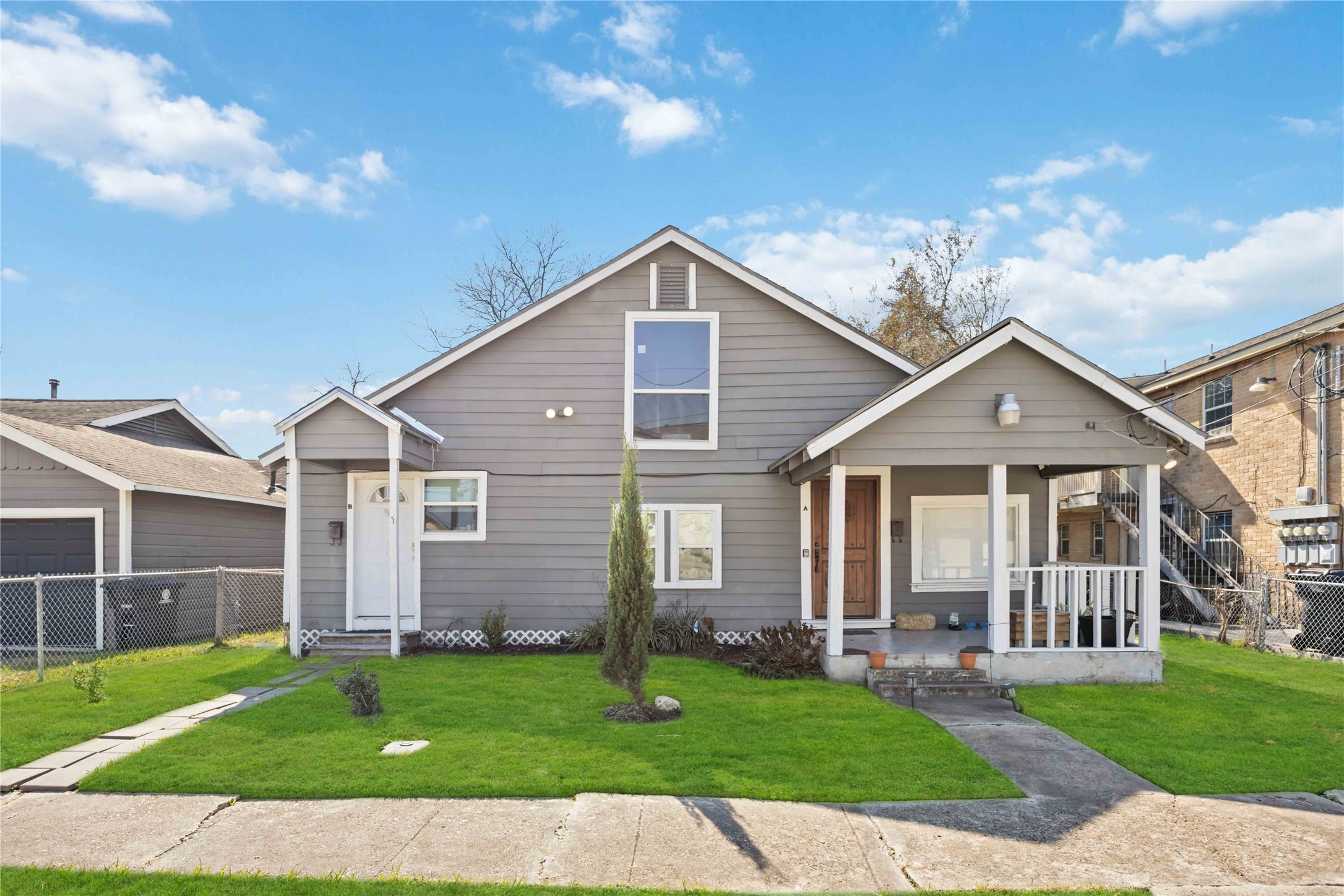 3710 Bremond Street Houston, TX 77004 - Photo 2 of 30 a view of a house with a yard