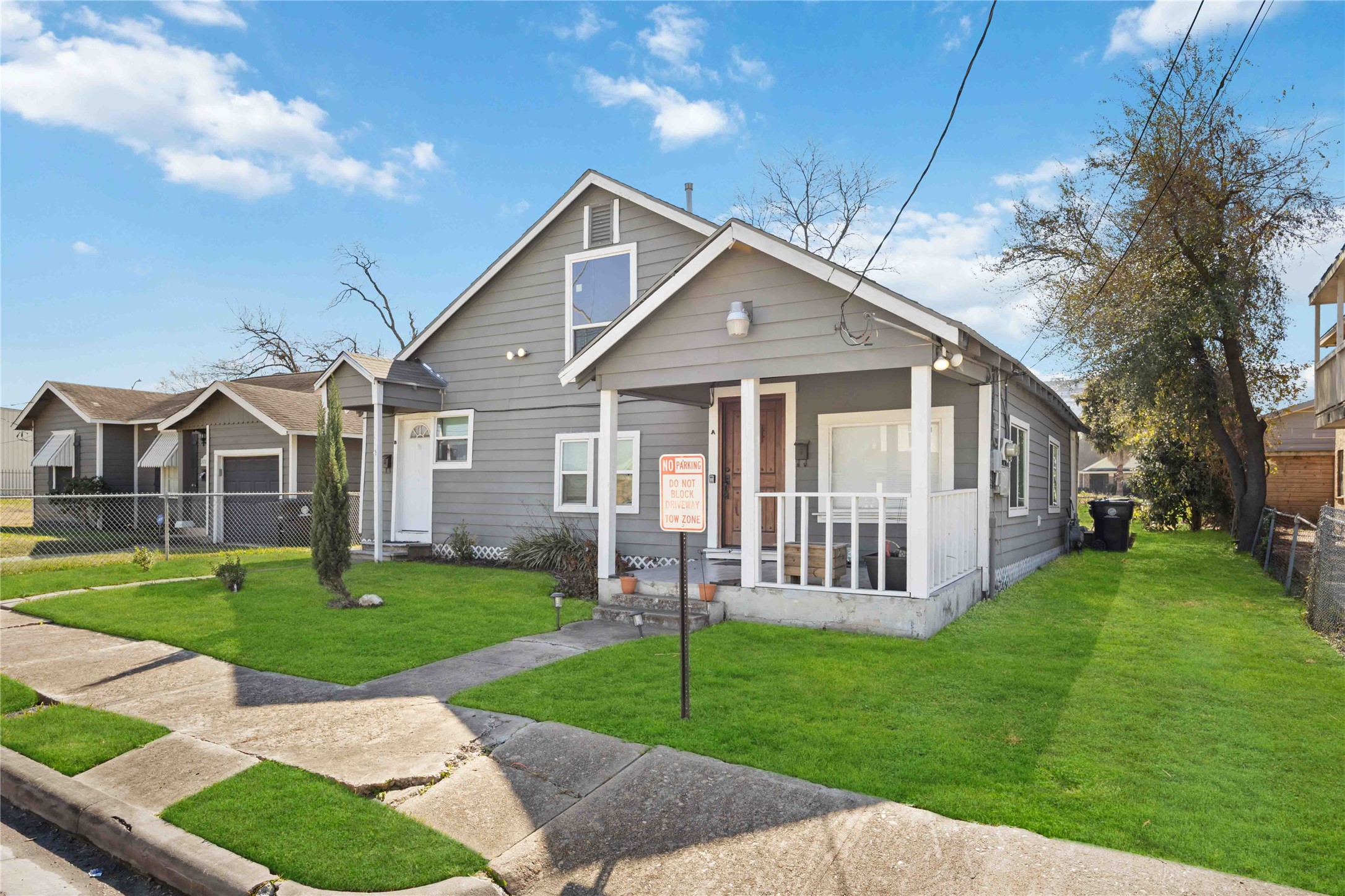 3710 Bremond Street Houston, TX 77004 - Photo 3 of 30 a front view of a house with a yard