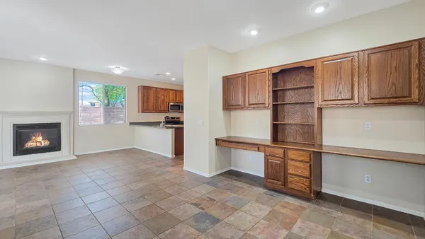 $1,800 | 13395 South 176th Lane, Goodyear, AZ 85338