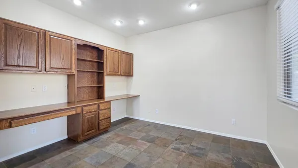 $1,800 | 13395 South 176th Lane, Goodyear, AZ 85338