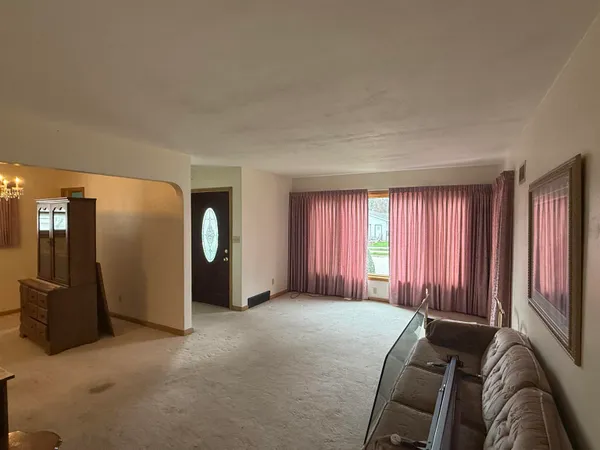 $198,900 | 316 East Stevens Avenue, Shawano, WI 54166