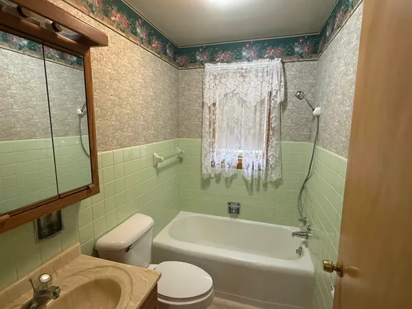 $198,900 | 316 East Stevens Avenue, Shawano, WI 54166