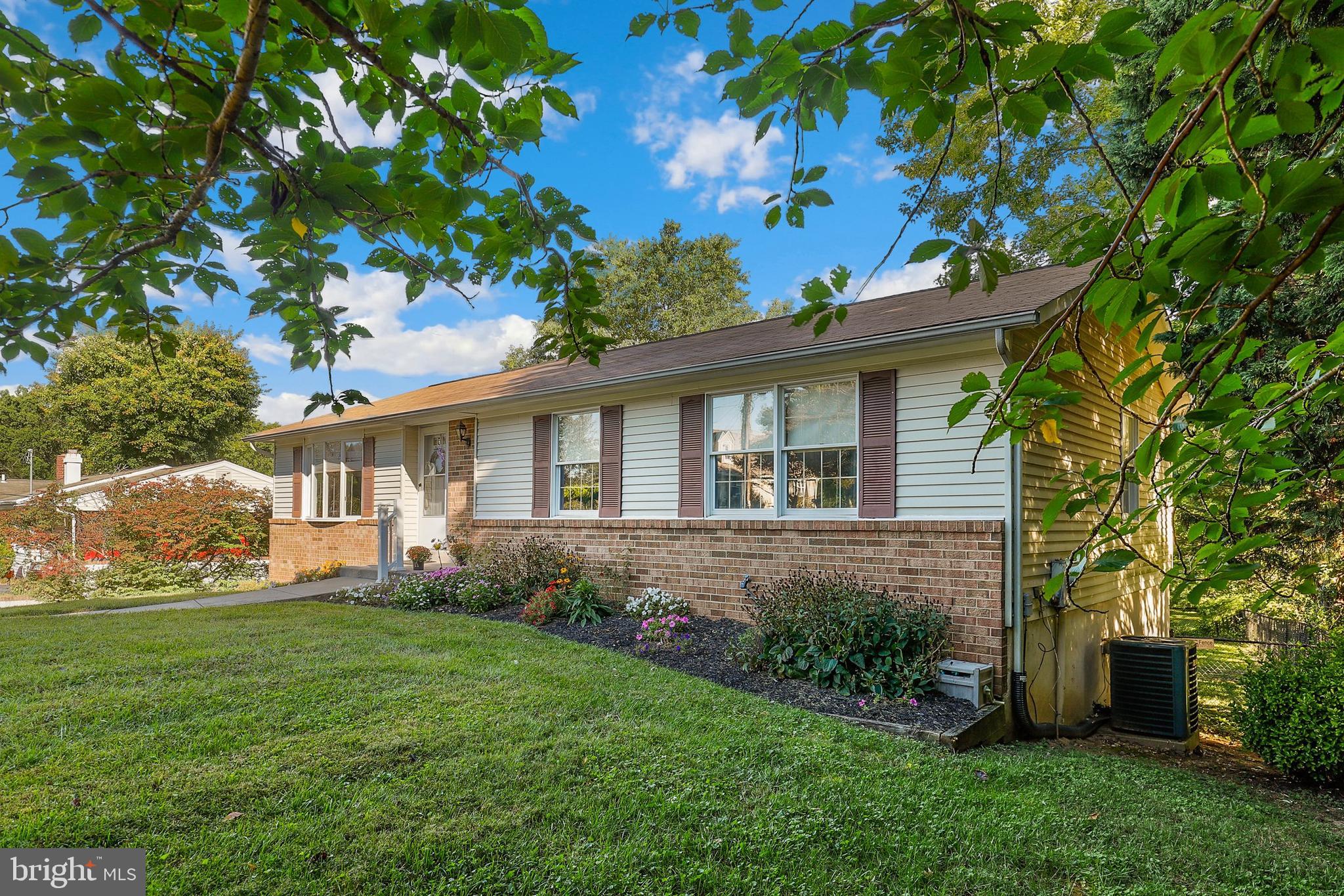 8420 West Grove Road Ellicott City, MD 21043 - Photo 4 of 46 Gallery Image 4