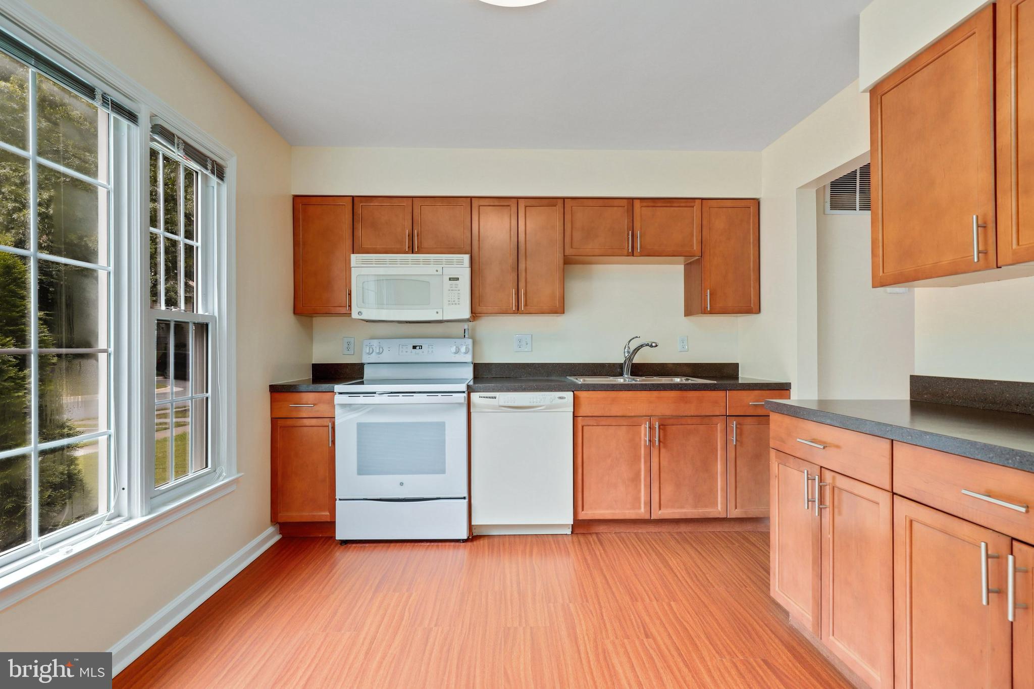7404 Spring Tree Drive Springfield, VA 22153 - Photo 5 of 31 Bright and large kitchen.