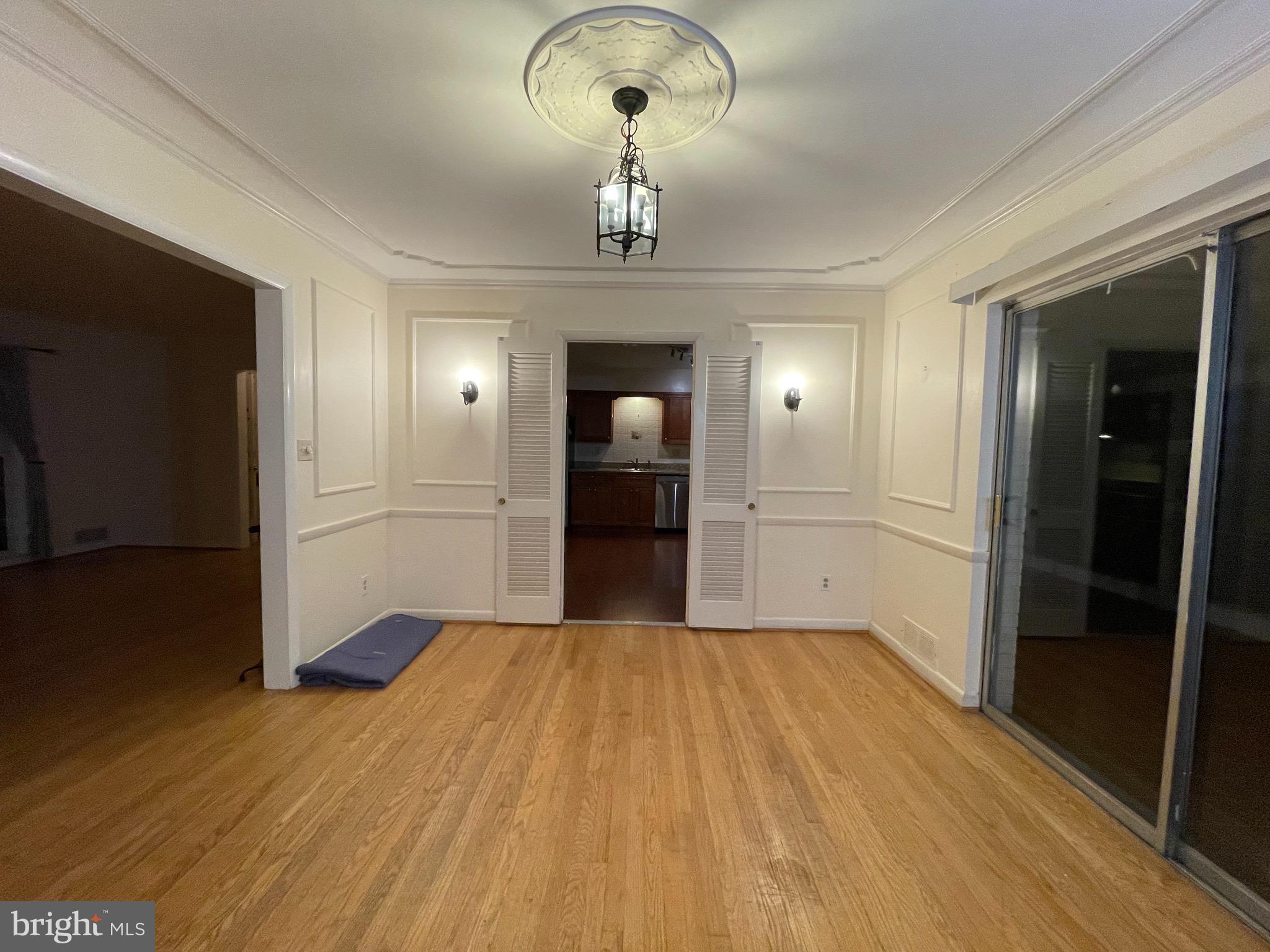 5010 Westport Road Chevy Chase, MD 20815 - Photo 12 of 39 Dining Room
