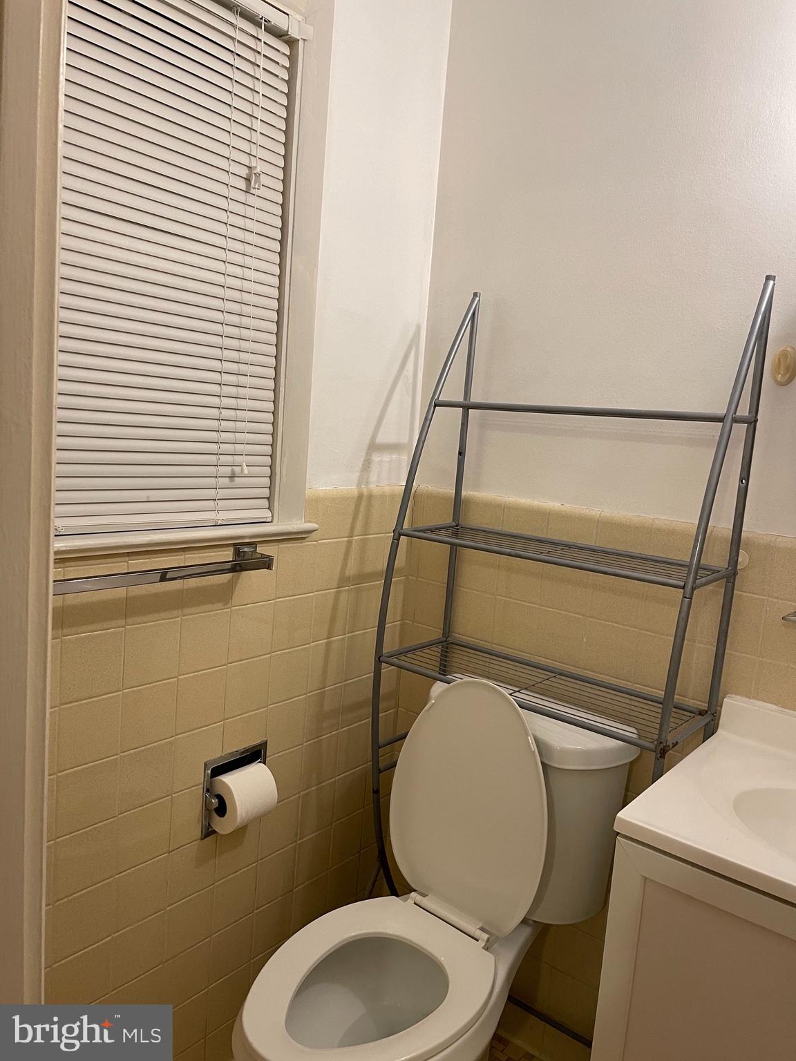 5010 Westport Road Chevy Chase, MD 20815 - Photo 22 of 39 Master Bathroom