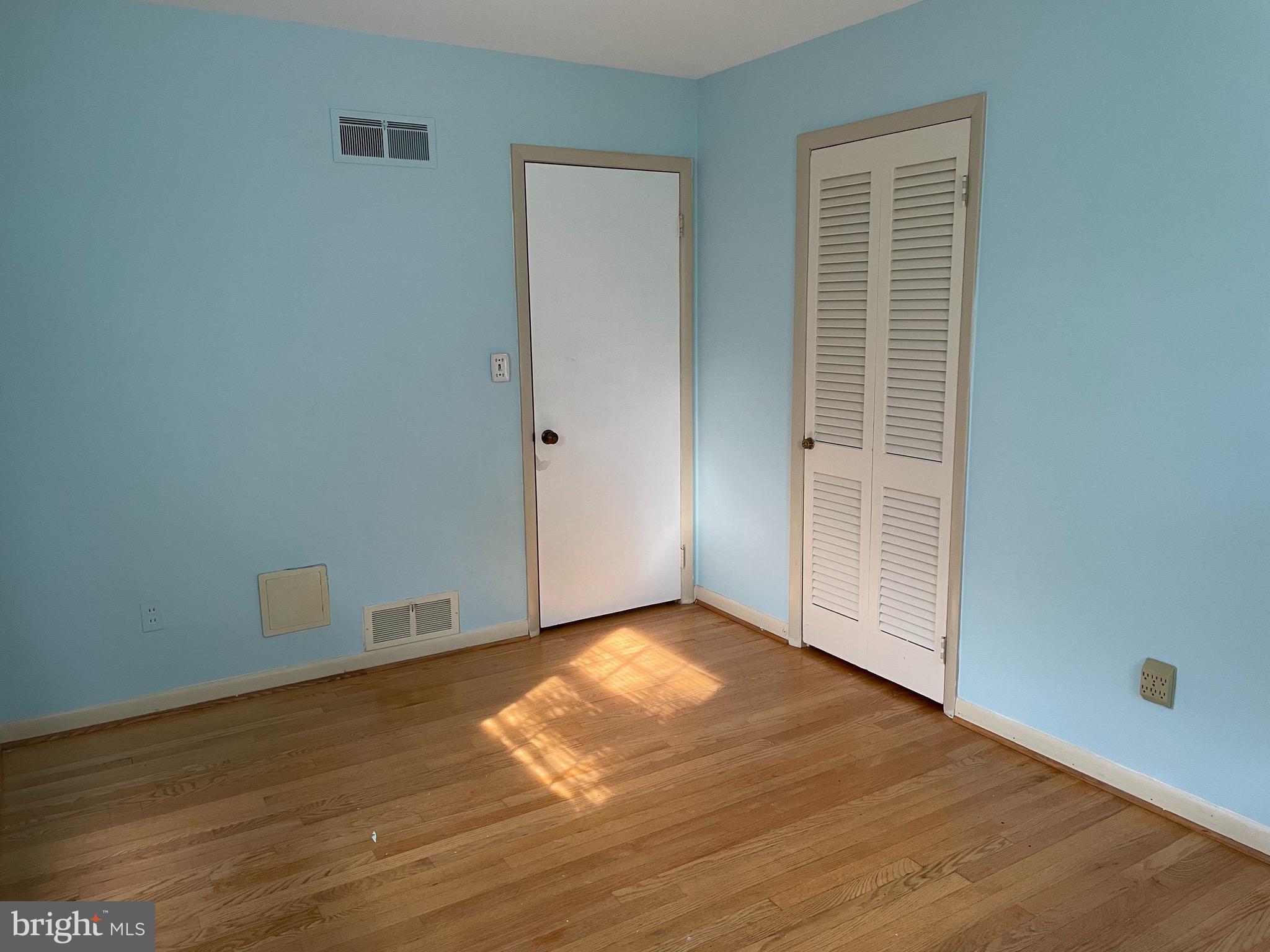 5010 Westport Road Chevy Chase, MD 20815 - Photo 25 of 39 Room 2