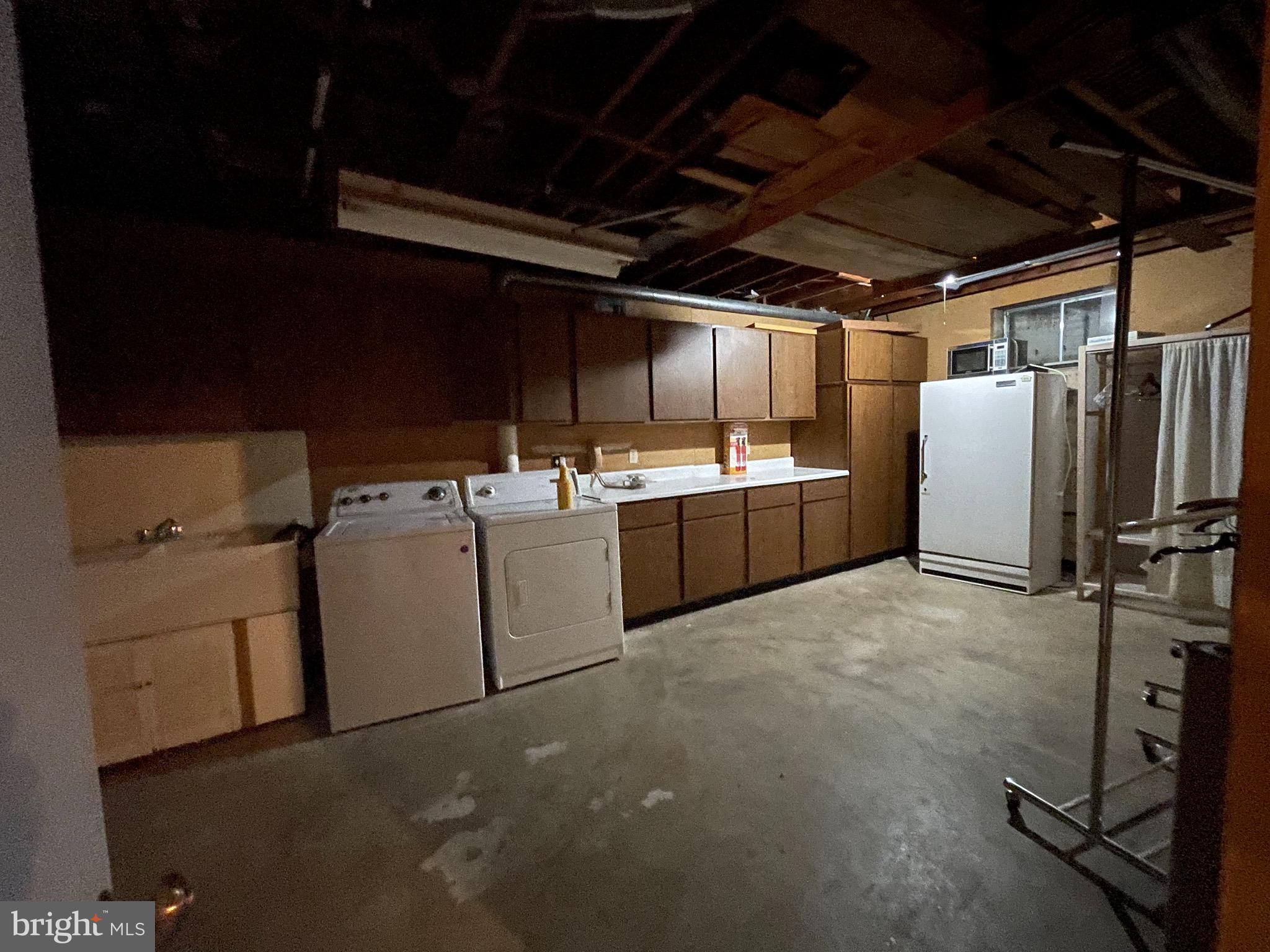 5010 Westport Road Chevy Chase, MD 20815 - Photo 35 of 39 Laundry Storage at Lower 2