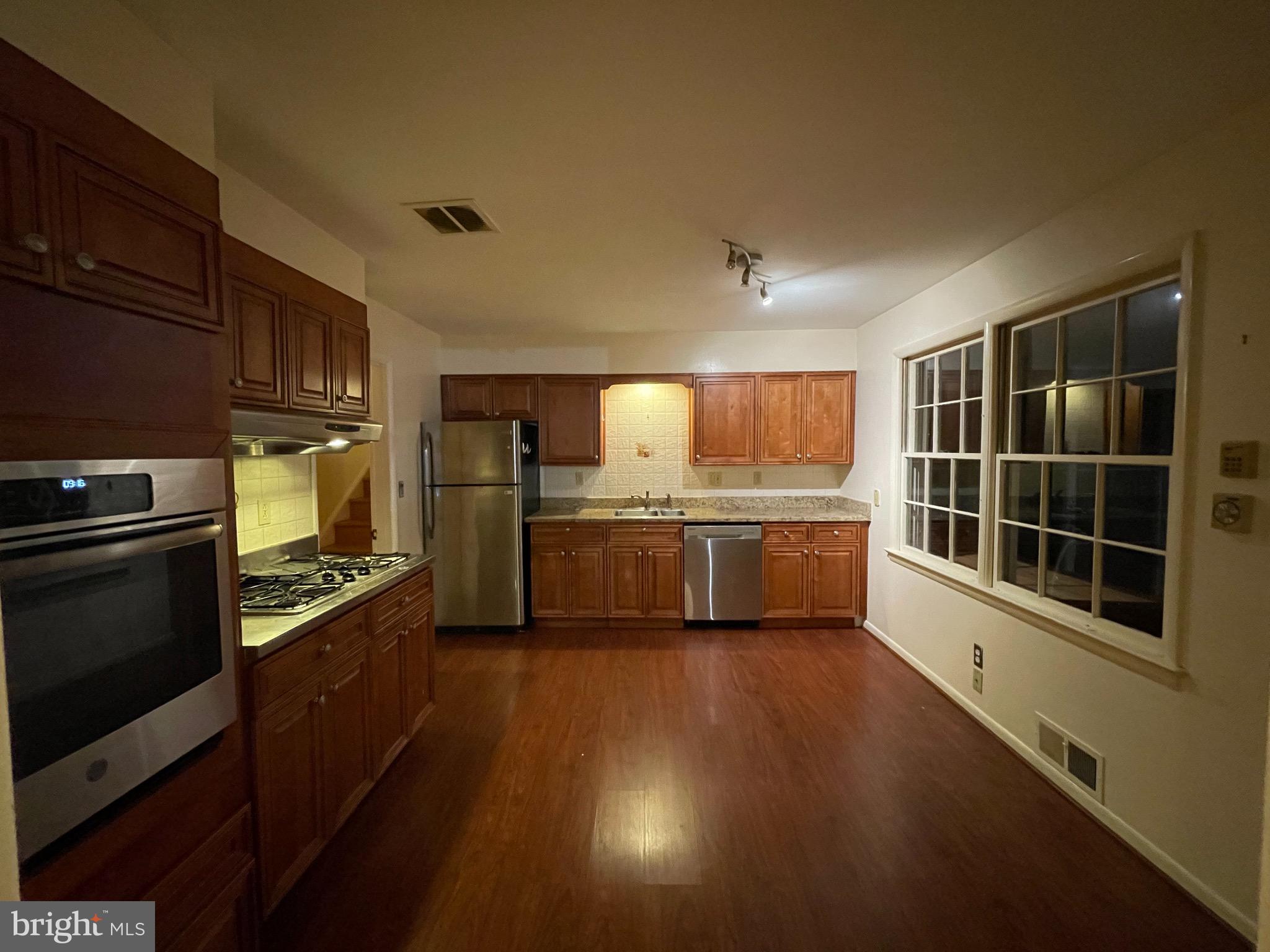 5010 Westport Road Chevy Chase, MD 20815 - Photo 10 of 39 Kitchen