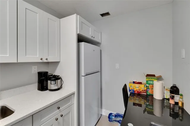 $650,000 | 2219 Summit View Drive, Valrico, FL 33596