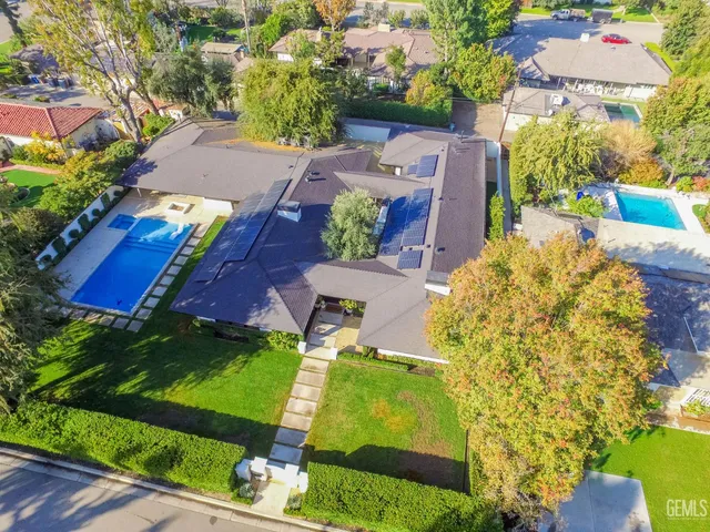 $920,000 | Undisclosed Address, Bakersfield, CA 93301