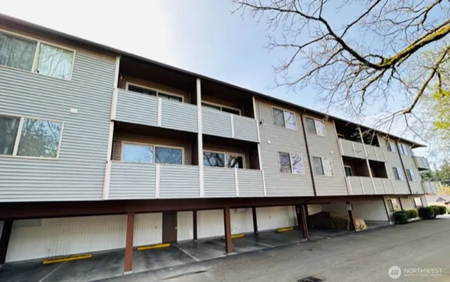 $1,400 | 5631 Hwy Place, Unit 8, Everett, WA 98203