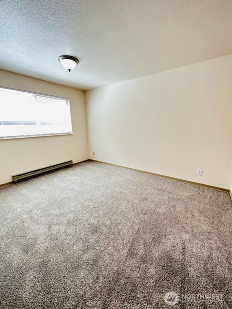 5631 Hwy Place, Unit 8 Everett, WA 98203 - Photo 8 of 11 a view of an empty room