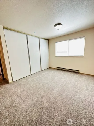 $1,400 | 5631 Hwy Place, Unit 8, Everett, WA 98203