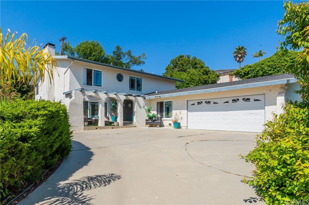 29000 Warnick Road Rancho Palos Verdes, CA 90275 - Photo 1 of 1 front view of a house with a street