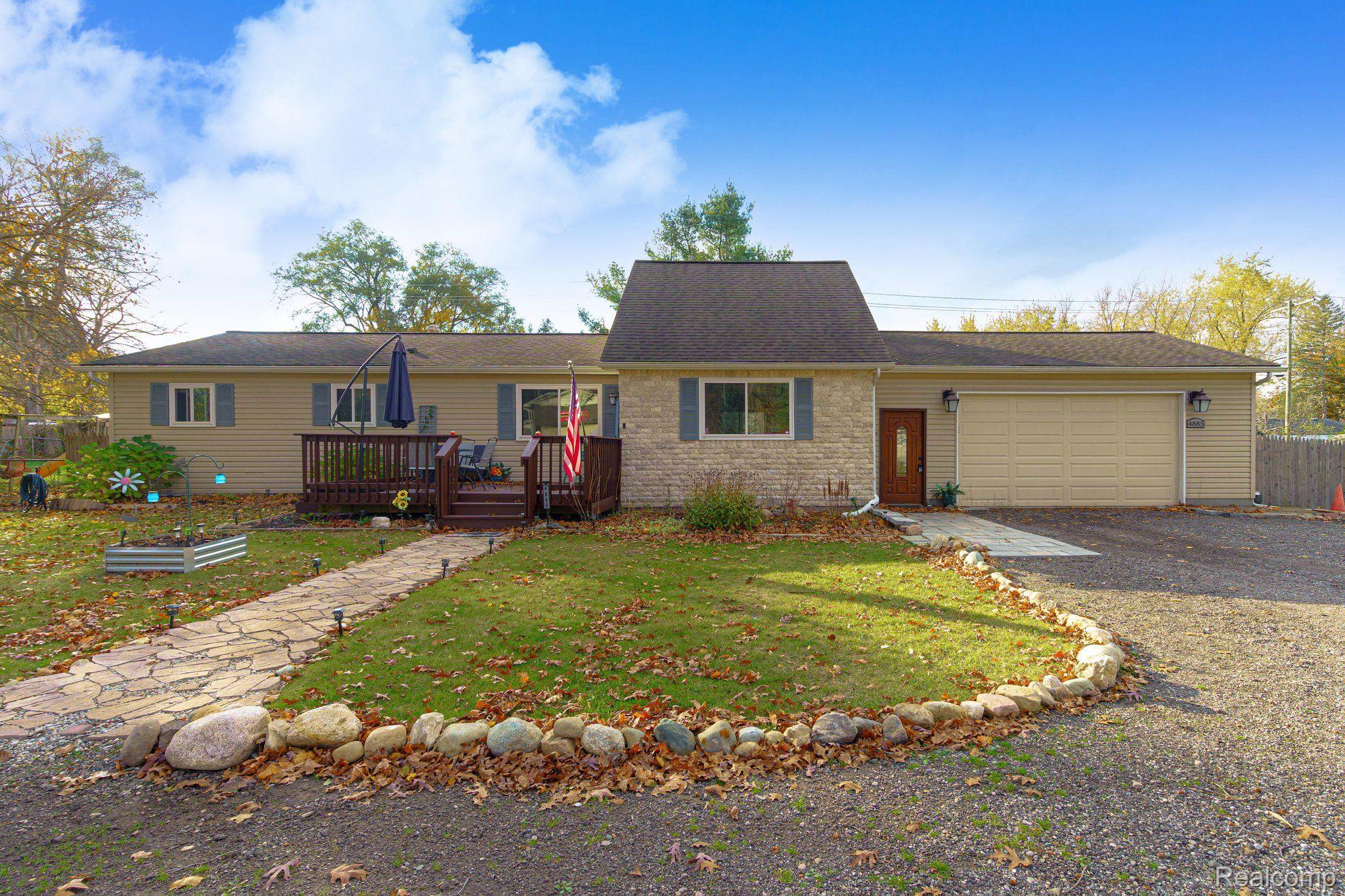 4885 Ormond Road White Lake, MI 48383 - Photo 1 of 30 Gallery Image 1