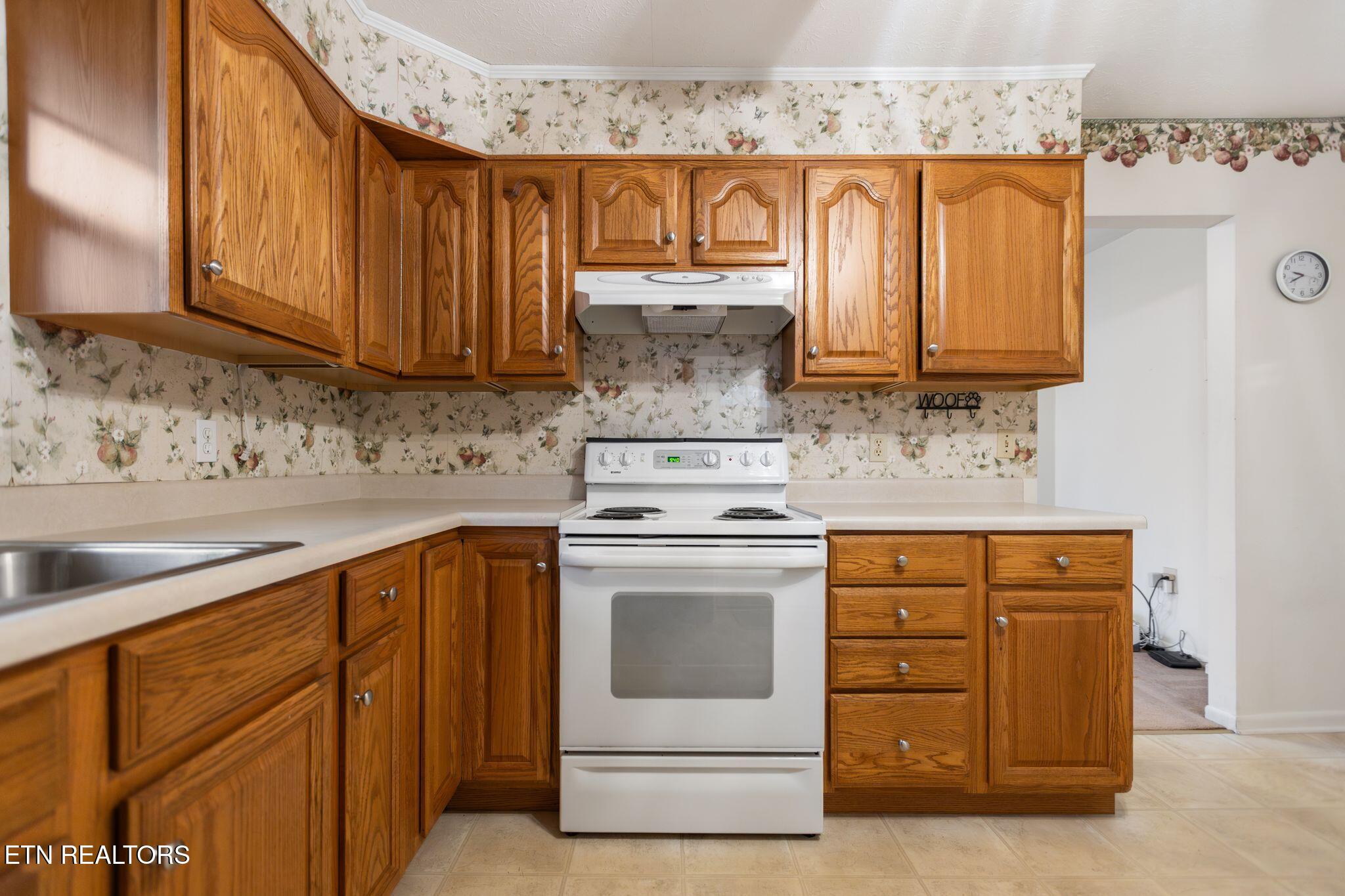 155 Chestnut Hill Road Harriman, TN 37748 - Photo 10 of 31 Photo May 14 2026, 9 32 17 PM