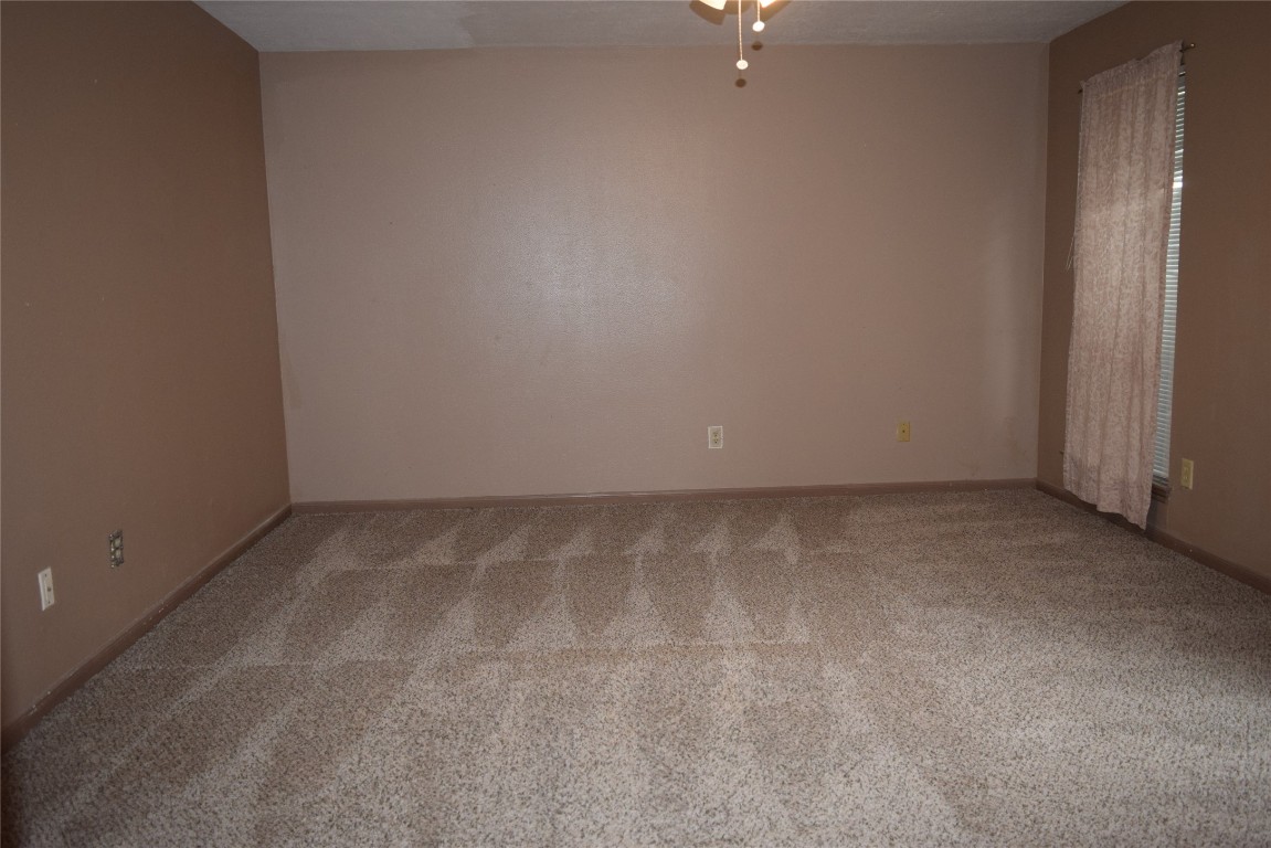 7331 Rancho Mission Drive Houston, TX 77083 - Photo 10 of 24 Primary bedroom