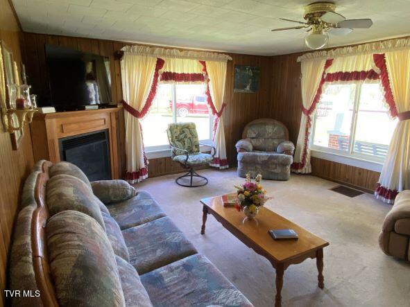 1395 Compton Road Big Stone Gap, VA 24219 - Photo 2 of 32 IMG_0951