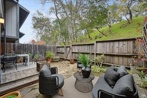 $879,000 | 405 Sylvia Way, San Rafael, CA 94903