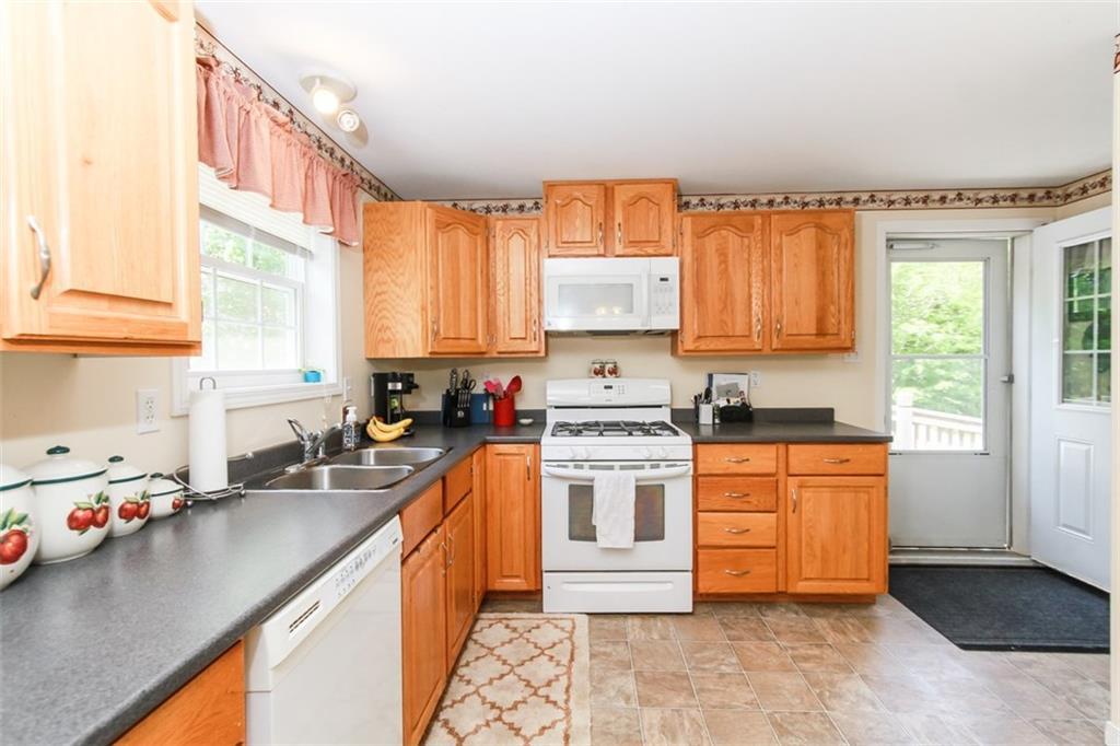 448 Oak Hill Road Standish, ME 04084 - Photo 2 of 18 Large open kitchen in the main house