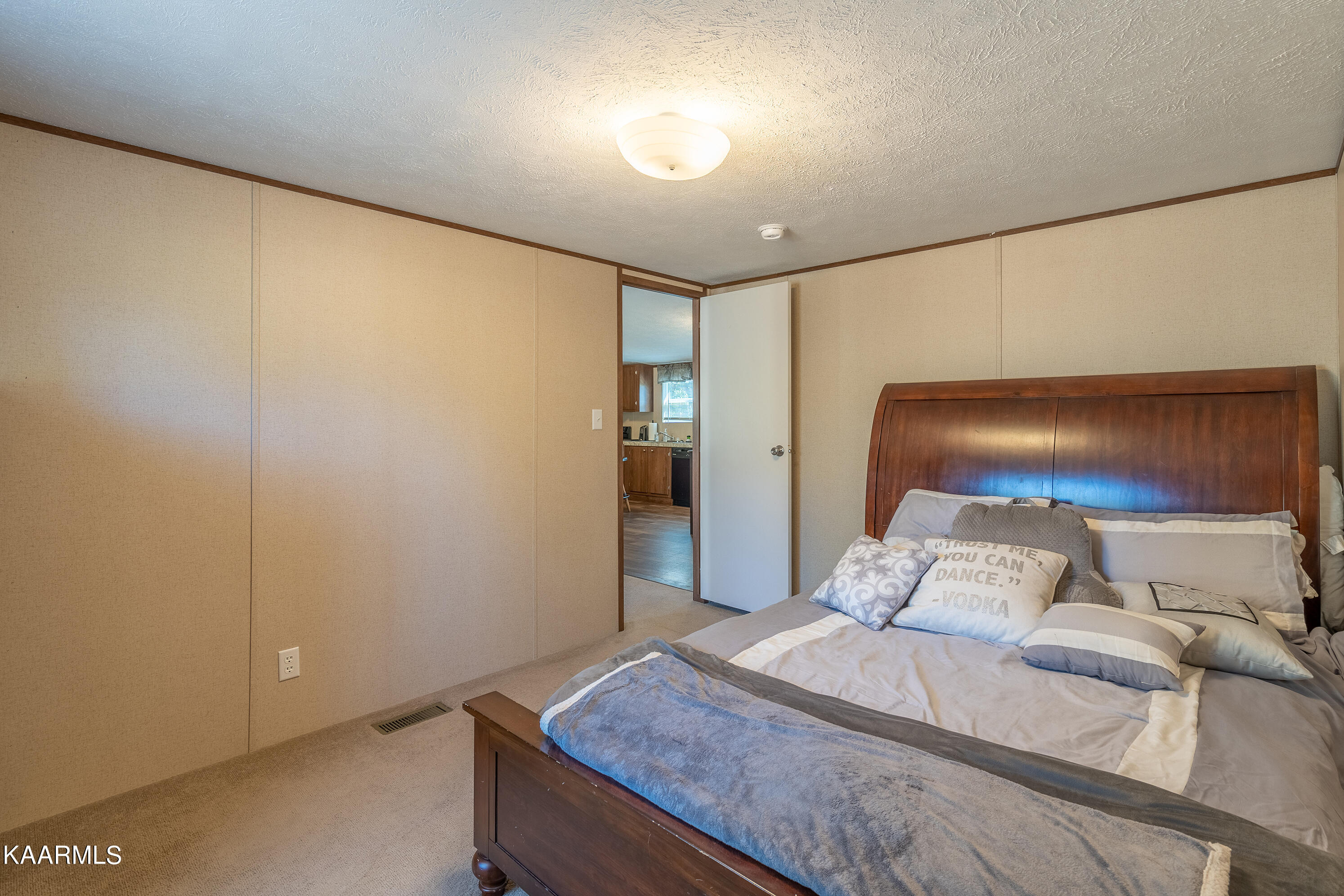 113 Rebel Road Harriman, TN 37748 - Photo 9 of 46 A7305184-HDR