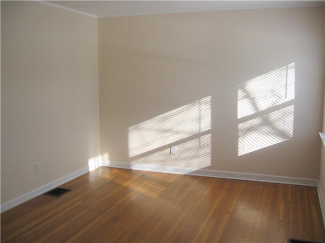 3380 Eakin Road Columbus, OH 43204 - Photo 3 of 18 Gallery Image 3
