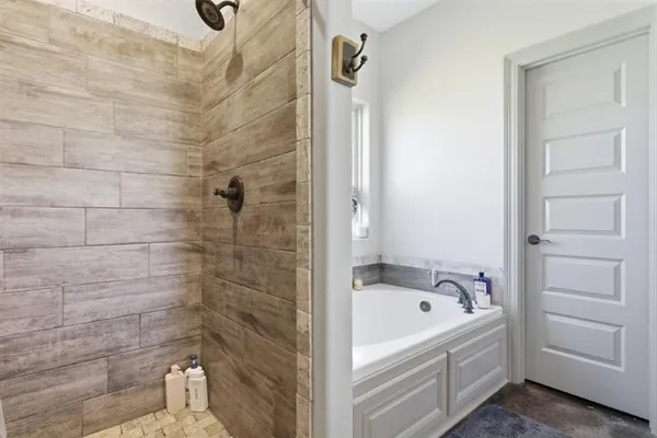 $275,000 | 17494 Jaycee Drive, Iowa, LA 70647