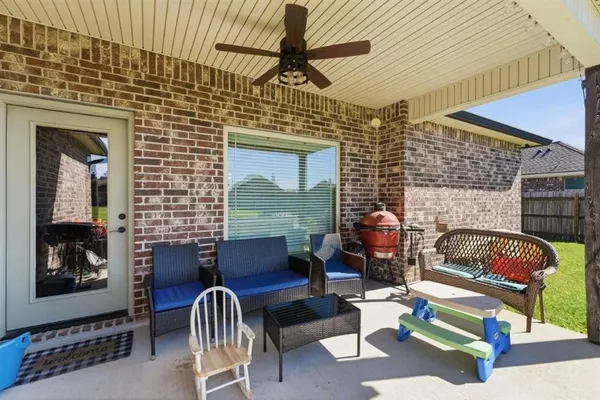 $275,000 | 17494 Jaycee Drive, Iowa, LA 70647