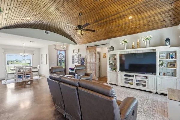 $275,000 | 17494 Jaycee Drive, Iowa, LA 70647