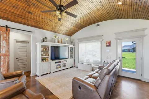 $275,000 | 17494 Jaycee Drive, Iowa, LA 70647