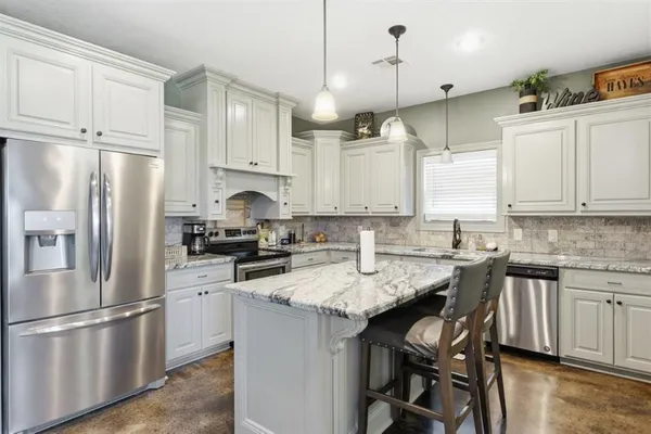 $275,000 | 17494 Jaycee Drive, Iowa, LA 70647