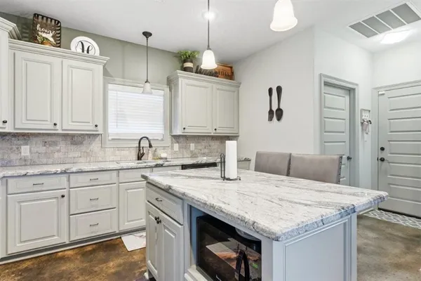 $275,000 | 17494 Jaycee Drive, Iowa, LA 70647