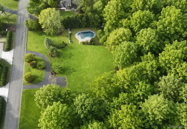 $2,050,000 | 17 Briarwood Lane, Suffern, NY 10901