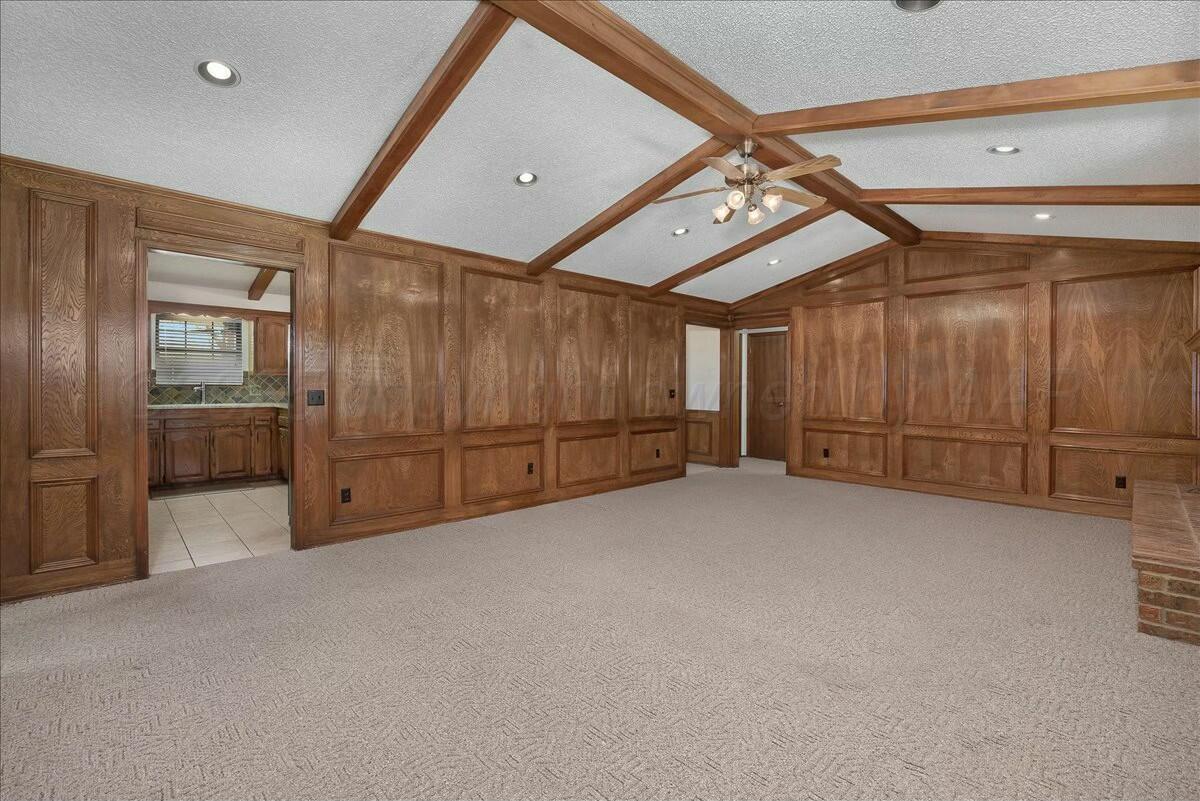 6301 Bayswater Road Amarillo, TX 79109 - Photo 6 of 27 Living Room2