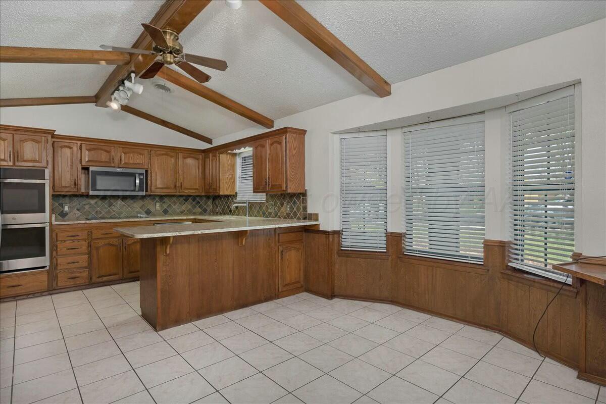 6301 Bayswater Road Amarillo, TX 79109 - Photo 8 of 27 Dining and Kitchen