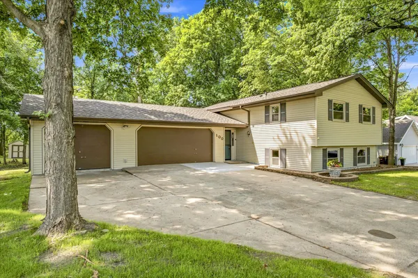 $369,900 | 100 Shadywood Lane, Delano, MN 55328