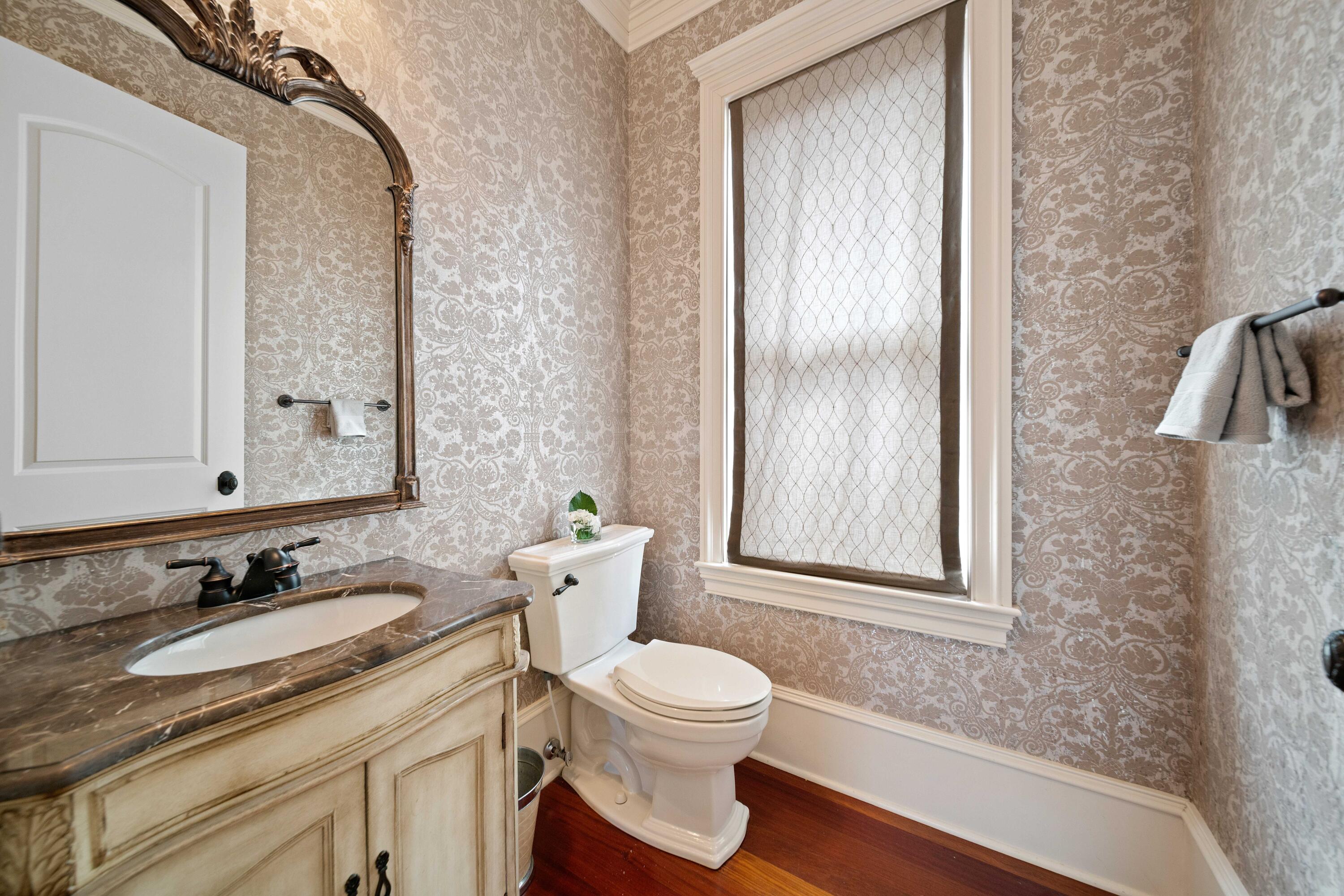 205 Ponsbury Road Mount Pleasant, SC 29464 - Photo 27 of 65 Guest Bath, second floor