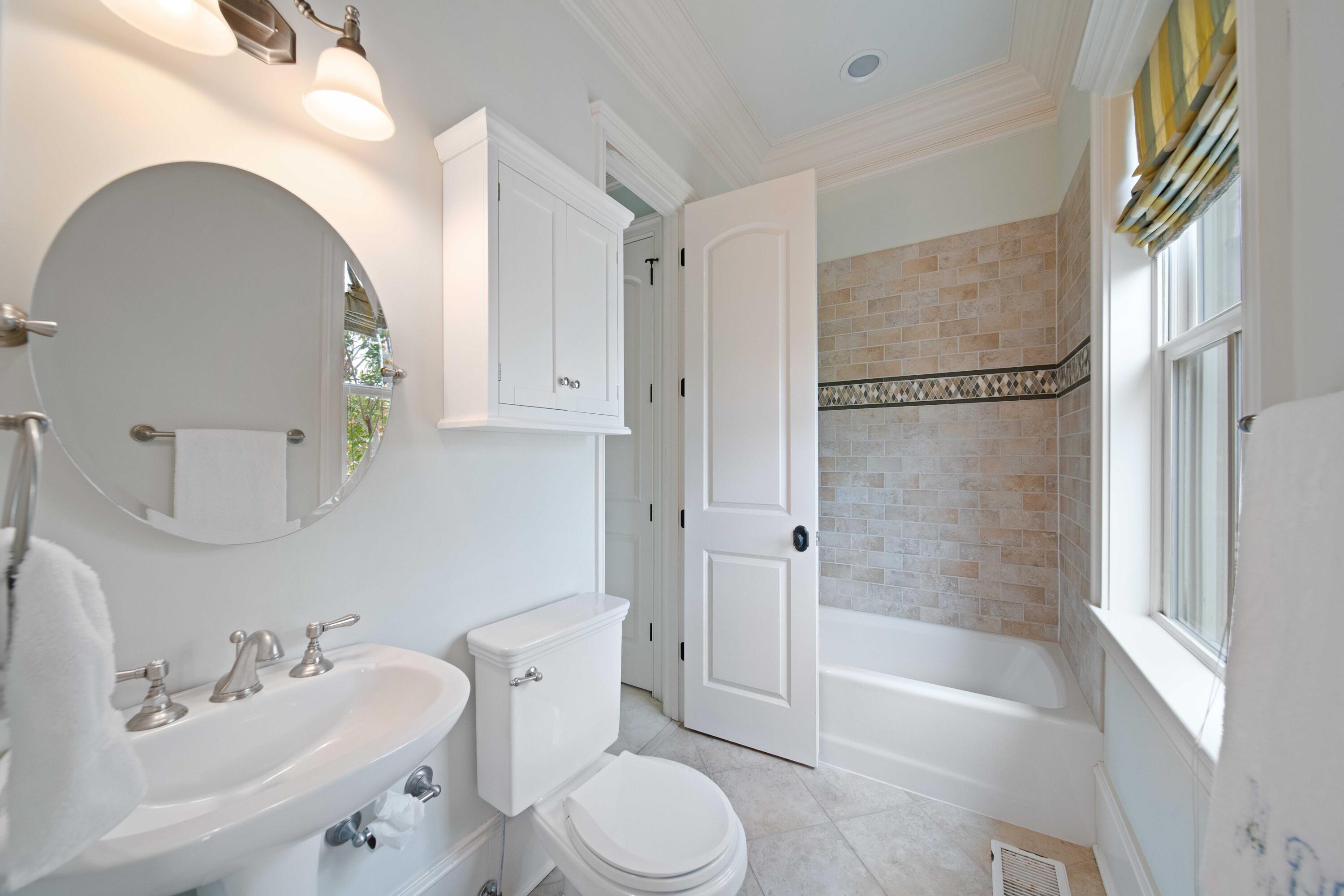 205 Ponsbury Road Mount Pleasant, SC 29464 - Photo 52 of 65 Jack-n-Jill Style bathroom