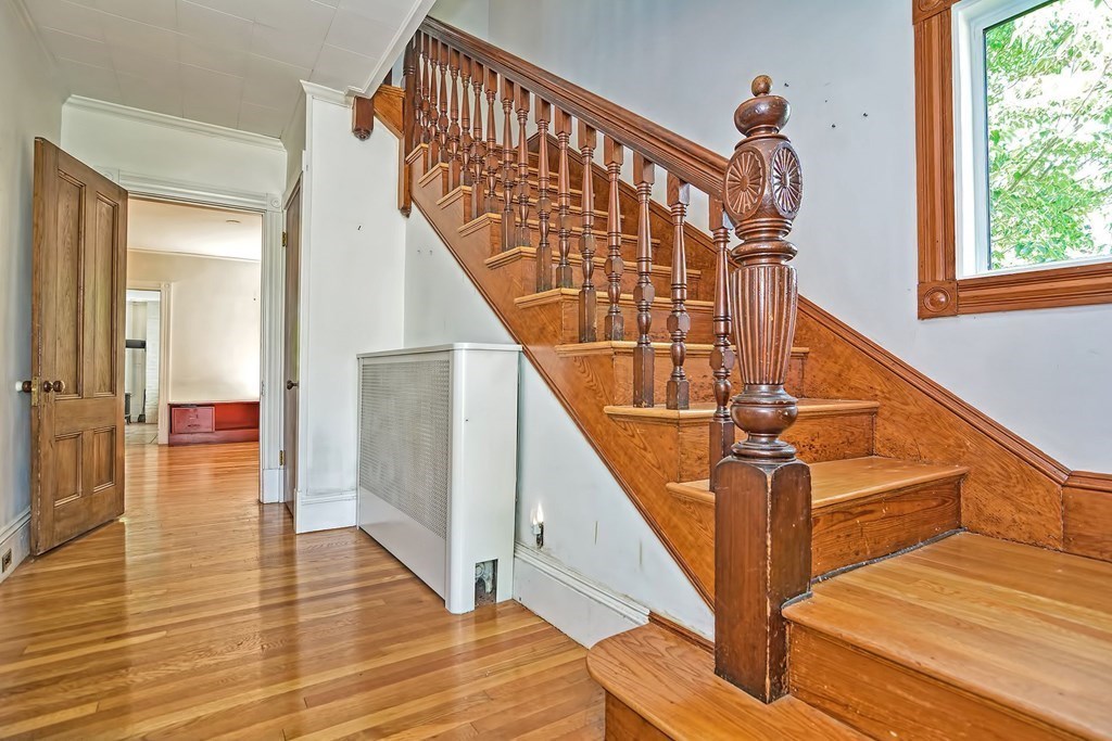 16 Oakland Road Sharon, MA 02067 - Photo 4 of 33 Gallery Image 4