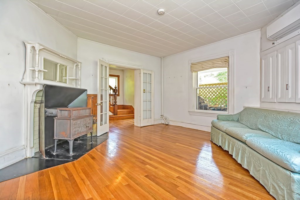 16 Oakland Road Sharon, MA 02067 - Photo 6 of 33 Gallery Image 6