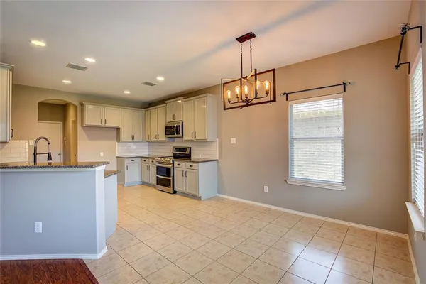 $2,695 | 15628 Landing Creek Lane, Fort Worth, TX 76262